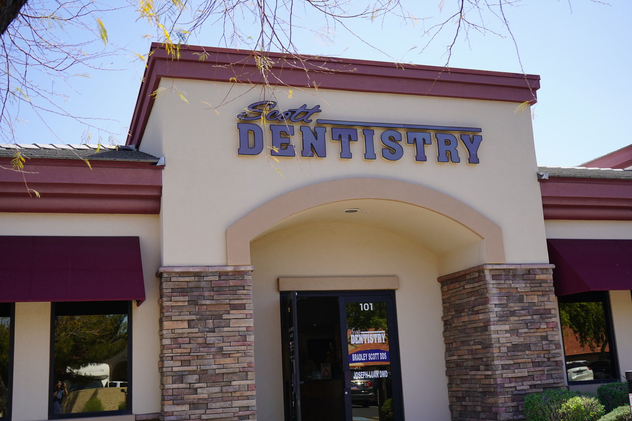 Dentist in Mesa